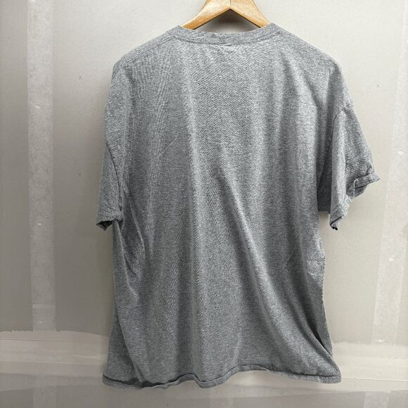 Trigun T Shirt Men XL Gray Vash Stampede Graphic Loot Wear Anime Badlands Rumble - Picture 3 of 5